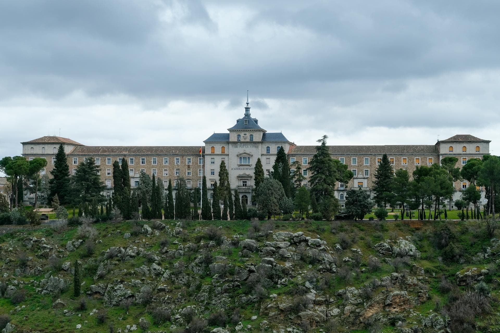 Tour a pie por Toledo con degustación de vinos - Image 5